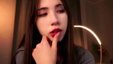 Elizabeth online show from November 28, 3:15 pm