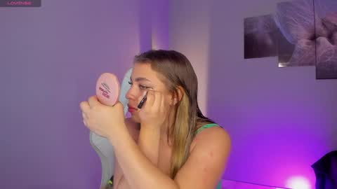 Selyn online show from December 5, 12:22 pm