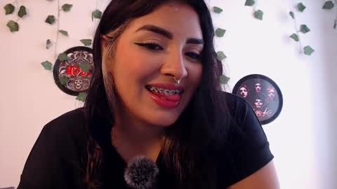 Snapshot of sensual_flame chatting on September 20, 3:54 pm Camille and sophie online show from September 20, 3:54 pm