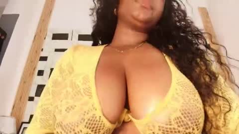 sensualcrazy online show from June 11, 8:49 pm