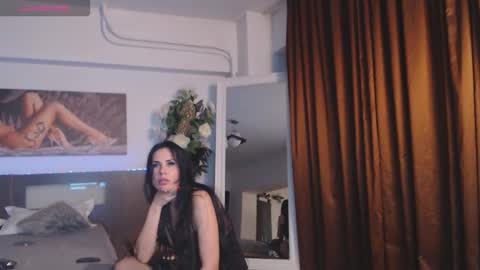 Hallie online show from November 28, 7:50 pm