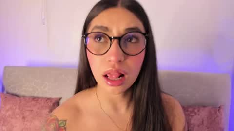 Snapshot of sensualhaven_ chatting on February 28, 11:45 pm sensualhaven_ online show from February 28, 11:45 pm