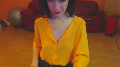 sensualmyra online show from February 15, 5:30 am