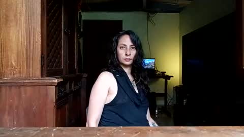 Serena Xyz online show from April 15, 6:30 pm