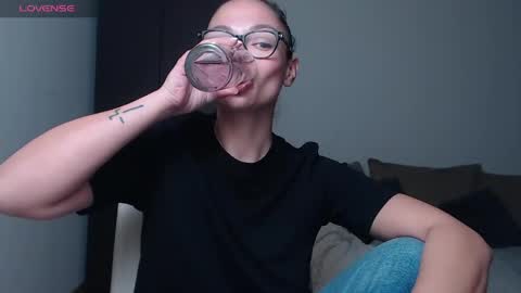 SereneSophi online show from April 11, 4:18 am