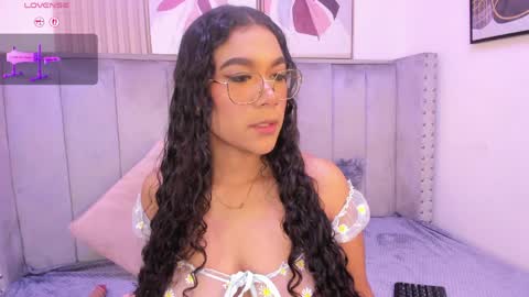 Danna  online show from April 9, 3:09 am