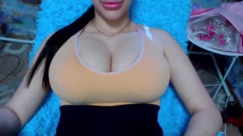 Snapshot of seu_cute chatting on October 26, 10:33 am seu_cute online show from October 26, 10:33 am