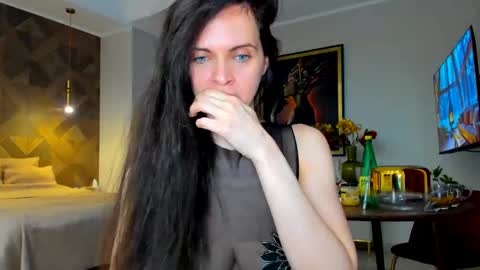 sexqueen1111 online show from December 4, 6:37 am