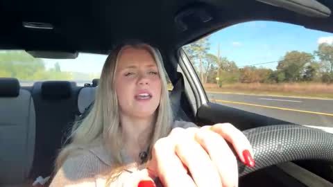 TaylorXclusive online show from October 26, 7:31 pm