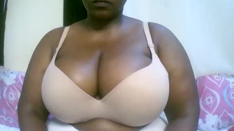 sexxi_ebony online show from March 7, 10:11 am