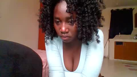 Snapshot of sexxy_thick_ebony chatting on September 13, 6:43 am Sweet doll  online show from September 13, 6:43 am