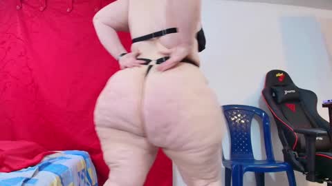 Snapshot of sexy_curvi chatting on September 19, 3:55 pm karla           instagram  online show from September 19, 3:55 pm