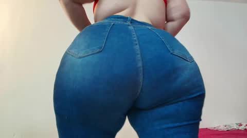 Snapshot of sexy_curvi chatting on January 27, 6:20 pm karla           instagram  online show from January 27, 6:20 pm