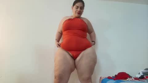 Snapshot of sexy_curvi chatting on December 23, 4:39 pm karla           instagram  online show from December 23, 4:39 pm