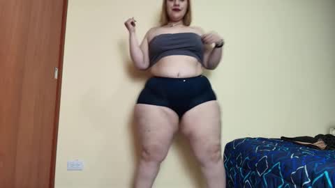 Snapshot of sexy_curvi chatting on October 9, 4:33 pm karla           instagram  online show from October 9, 4:33 pm