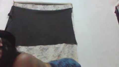 sexy_diva2412 online show from February 1, 8:29 pm