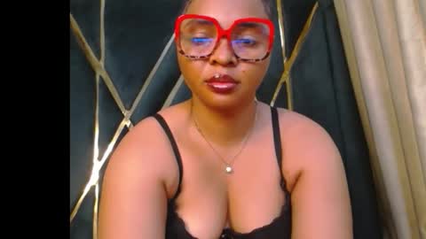 Clara online show from February 21, 9:15 pm