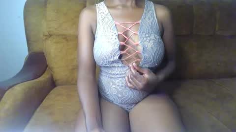 Ellahh online show from May 29, 10:13 am