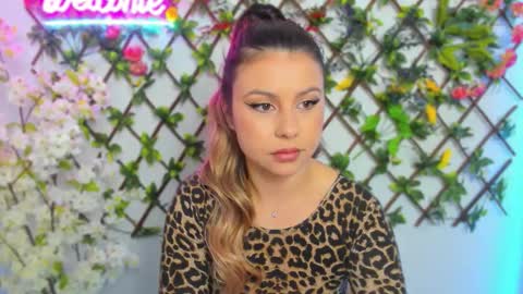 Lily online show from November 28, 6:16 am