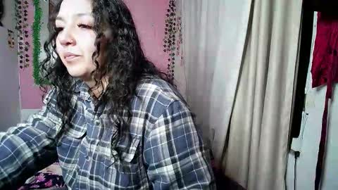 sexy lolas online show from November 26, 1:50 am