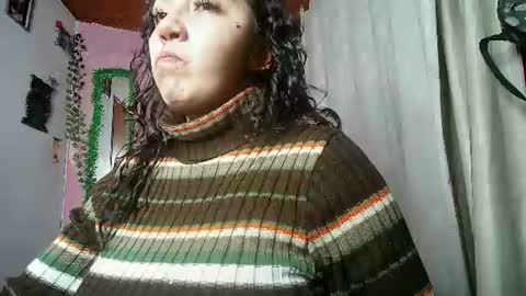 sexy lolas online show from July 3, 4:51 am