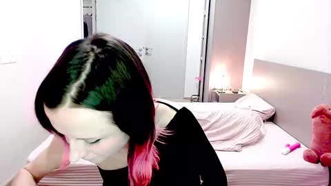 Mandy Green online show from January 28, 8:15 pm