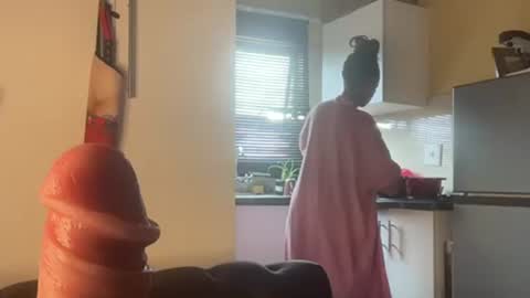 sexyasszeeee online show from February 24, 12:15 pm