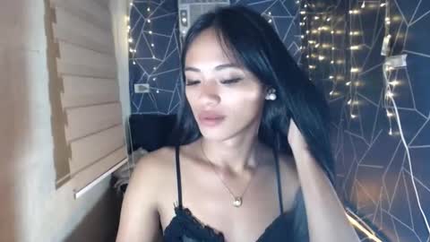 Miss Cheng online show from October 27, 3:29 pm