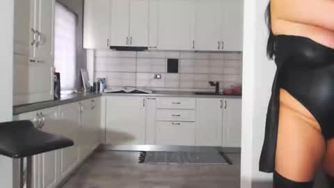 sexylady online show from February 12, 8:59 am