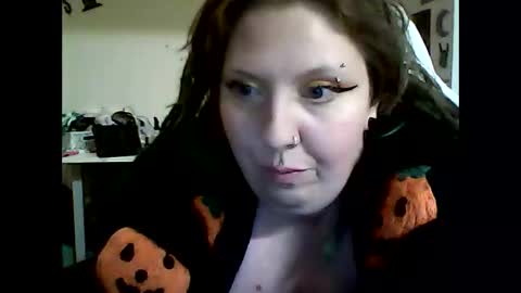 Wouldntyouliketoknow online show from September 23, 6:50 pm