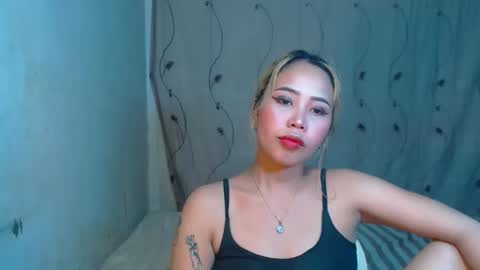 jean online show from November 18, 6:53 pm