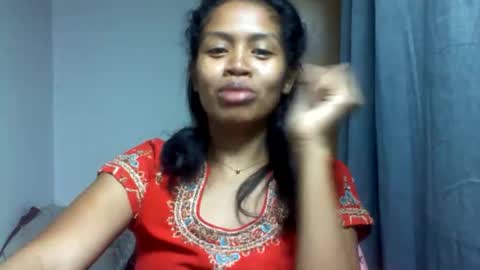 sexylarra12 online show from November 28, 3:09 am