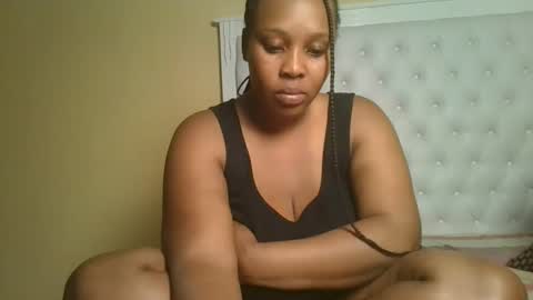Snapshot of sexylily25 chatting on October 22, 2:38 am lily online show from October 22, 2:38 am