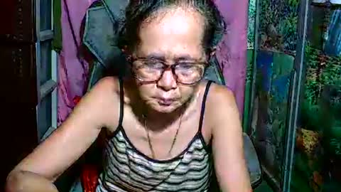 Snapshot of sexyoldangel chatting on January 7, 8:24 am sexyoldangel online show from January 7, 8:24 am