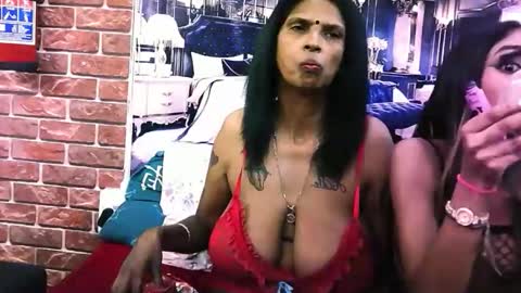 sexyva4u2luv online show from November 12, 7:06 am