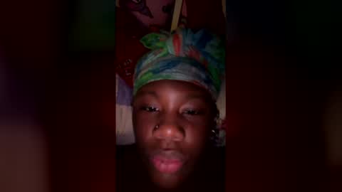 sexyzelly online show from May 18, 4:40 am