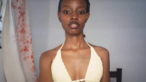 sexyzuriel online show from February 16, 4:34 am