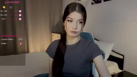 shadowlaceee online show from November 8, 1:27 pm