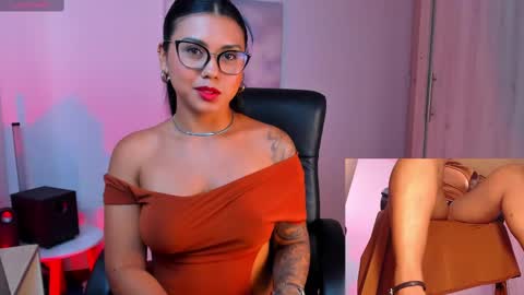 Snapshot of shanabellucy chatting on September 15, 6:48 pm onlyfans shanabellucy online show from September 15, 6:48 pm