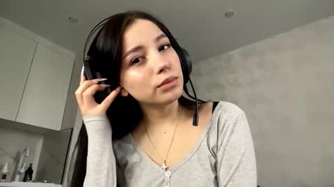 Viola online show from November 29, 7:23 am