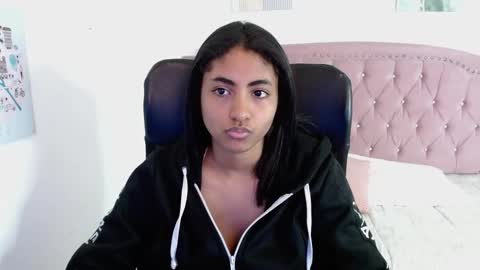 shanelle online show from September 26, 3:37 am