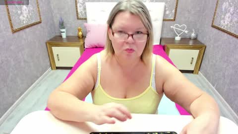 Shannon online show from December 22, 3:22 pm