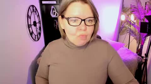 Shannon online show from April 13, 1:01 pm