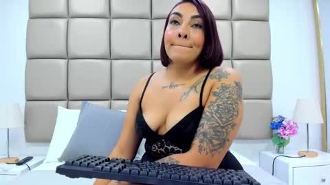 shantalltorres online show from October 4, 11:27 am