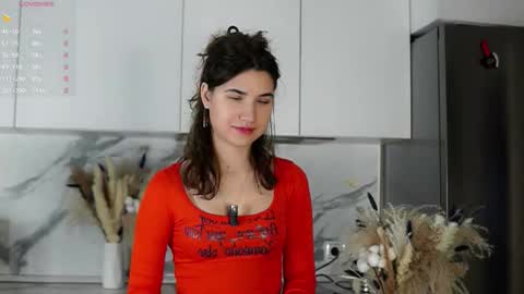 Snapshot of shapasser chatting on October 23, 1:55 am Ivy online show from October 23, 1:55 am