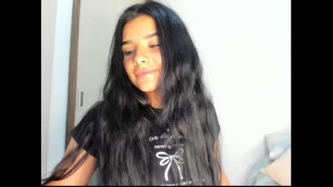 Snapshot of shara_jones chatting on March 5, 6:12 am Sara online show from March 5, 6:12 am