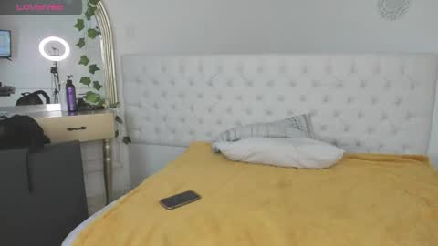 Sharlot online show from January 12, 12:10 pm