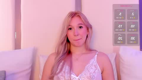 Snapshot of shatall_rouge chatting on March 6, 6:16 pm Shantall online show from March 6, 6:16 pm