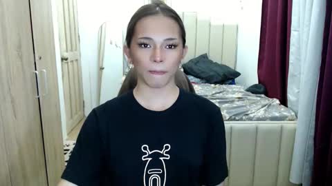 Snapshot of shawntel_cutiee chatting on October 23, 12:44 pm shawniee 3 online show from October 23, 12:44 pm