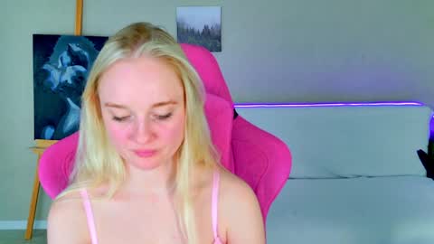 Shawty Mia online show from April 11, 6:00 pm